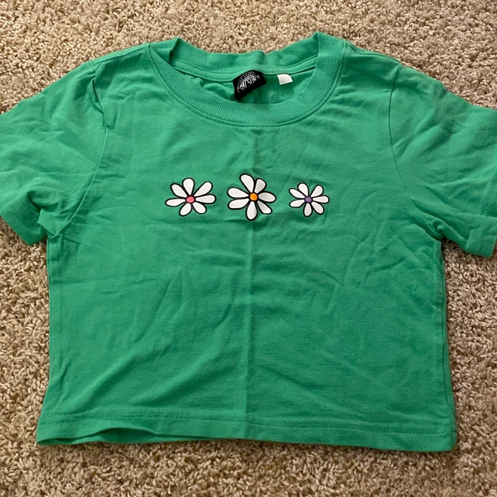 Pacsun Cropped Daisy Graphic Tee